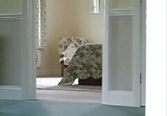 熱いゲーマーは彼女の口とピンクのLを脂肪のコックの下に置く 女子 専用 av 無料