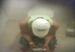 ソファの上に大きなお尻を持つ美しさを性交 av 女性 専用