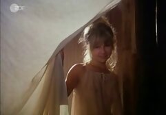 警察の制服を着てクレイジーセックスカップルと銃をつかむ、彼女を引き裂く。 女性 専用 アダルト 動画 男は抵抗しなかったし、完全に彼らと彼らの穴をきれいにした