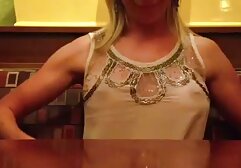 女の子の広がり足の近くに海岸のハーでのコーヒーがね 女性 専用 エロ ビデオ