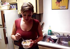 素敵なペディキュアと足を舐めるハゲ男 女の子 専用 動画