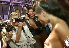 暗い部屋でblowjobを与える素敵なおっぱいを幅 女性 専用 エッチ 無料 動画