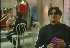 男はブレードを持つ若い赤ん坊のお尻を犯した エロ 女性 用