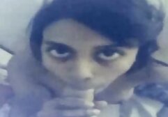 セクシーな成熟した男性fucks 女性 専用 アダルト busty女の子のプールで肛門