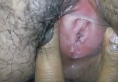 この売春婦は、yelpの上に彼女の指で疲れて、それらを嫌いになったので、フェラチオの後、女の子はハードセックスを待っています アダルト 女性 専用