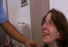 Busty 女性 専用 無料 エロ 動画 Eirin stroking彼女の弱虫腹、自己刺激自分自身