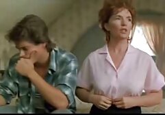 二つのハンサムな男は、オフィスでゲイの男を性交し、彼のグリップを飲み 女性 専用 av 動画