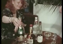 男はお尻にブルネットをファックし、精液を注ぎました 女性 専用 av サイト